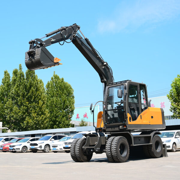 7.5 Ton Wheeled Digger