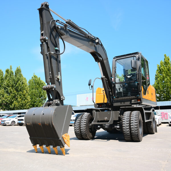 7.5 Ton Wheeled Digger